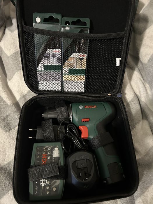 Bosch EasyDrill 1200 Masina de Gaurit si Insuburat Nouă