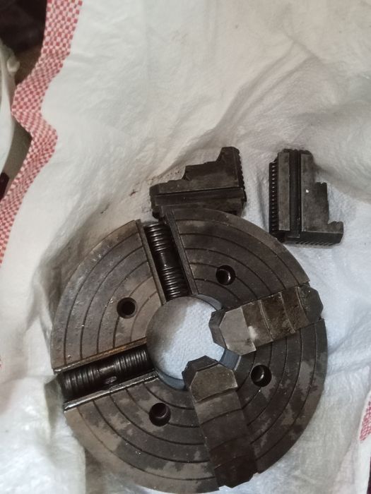 Патрон.          .