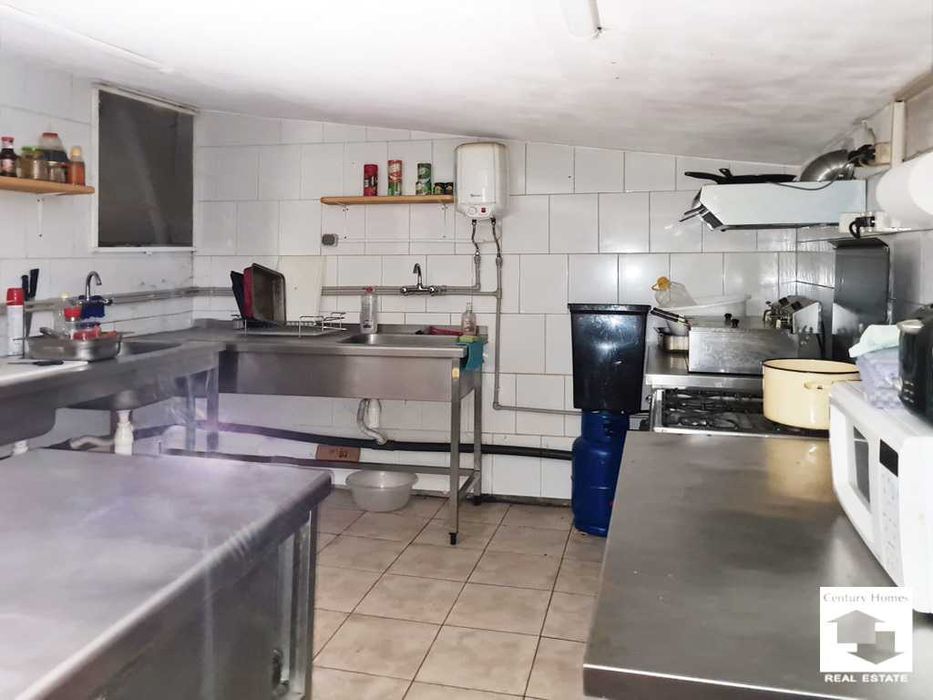 145296 Търговски обект на главната улица в с. Полски Сеновец