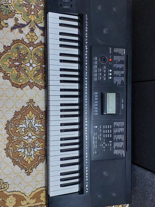 Продам новий синтизатор  профисионалний  срочна