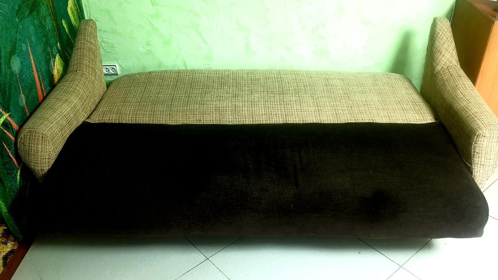 Продам диван б/у