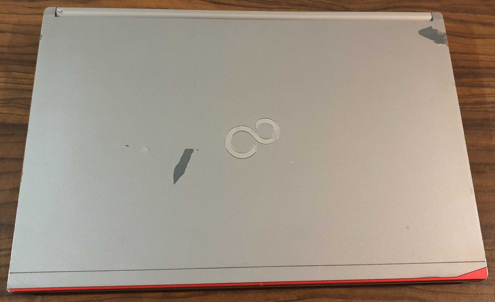 Fujitsu Lifebook E753 на части