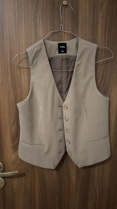 Спиртно-елегантен костюмен елек