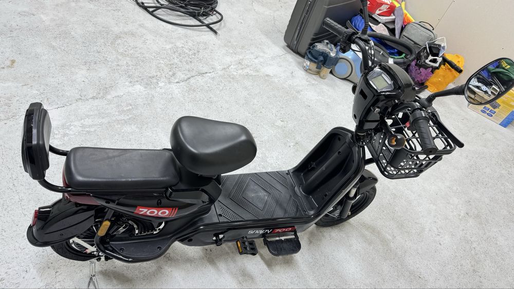 Электро скутер продам