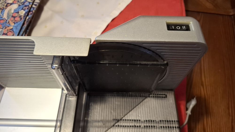 Feliator carne si mezeluri Ritter