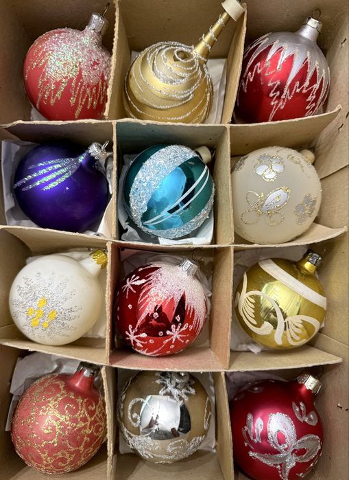 Globuri vechi pentru pomul de Craciun