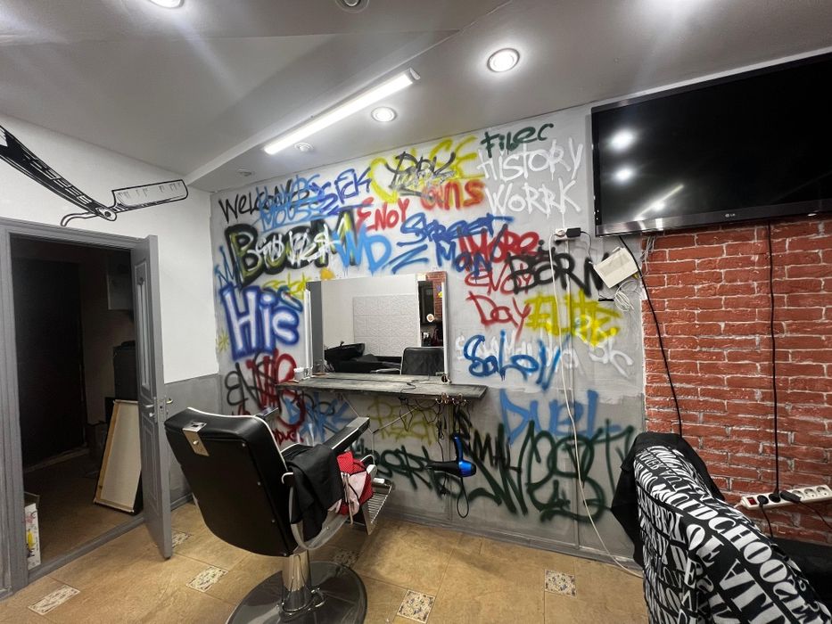 Продам помещение в центре, проспект Ауэзова 49А