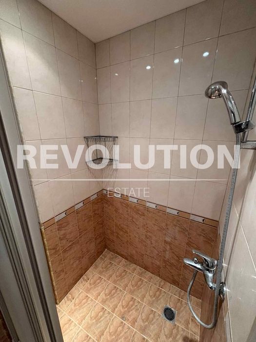 Дава се под наем Тристаен апартамент в Пловдив, Център - 94 кв.м за 661.98 € - Снимка #7