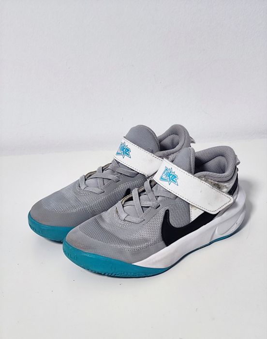 Adidasi baieti Nike Team Hustle marimea 31 interior 19 cm