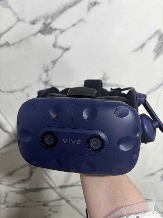 HTC VIVE PRO (Только шлем)