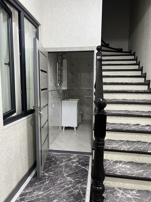 Юнусабад Коттедж Шахристанский махалля 1.25 соток Евро ремонт 2 этаж