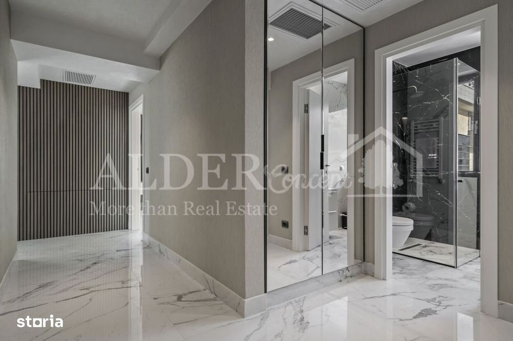 First Mamaia, Crowne Plaza, 3 Camere, Mobilat! — fotografia 3