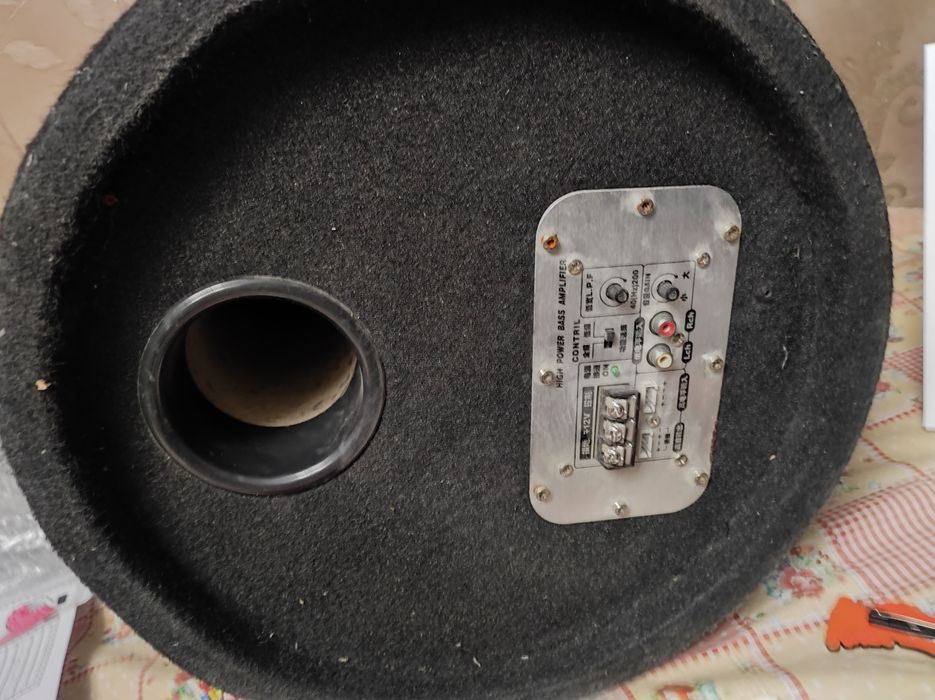 Музыкальная колонка