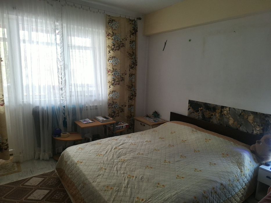 Inchiriez apartament 3 camere