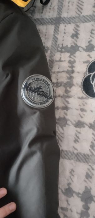 Продам куртку б/у зима,на подростка.