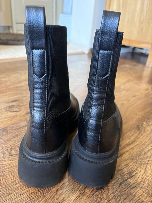 Боти от естествена телешка кожа Mango