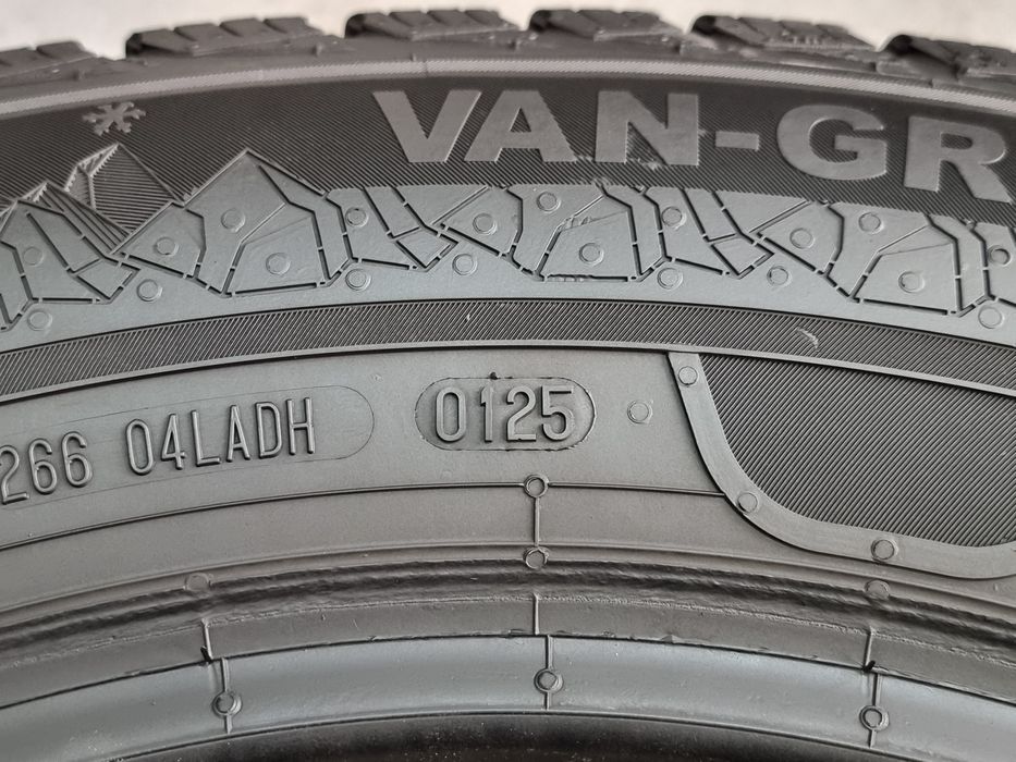 "Dot 25" 215/65/16 С Semperit 4Броя: 450лв 7.2мм