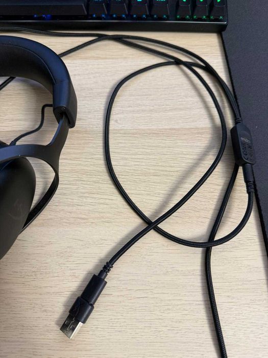 Casti HyperX Cloud III