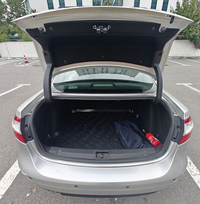 RENAULT Fluence 2010 — imagine 4