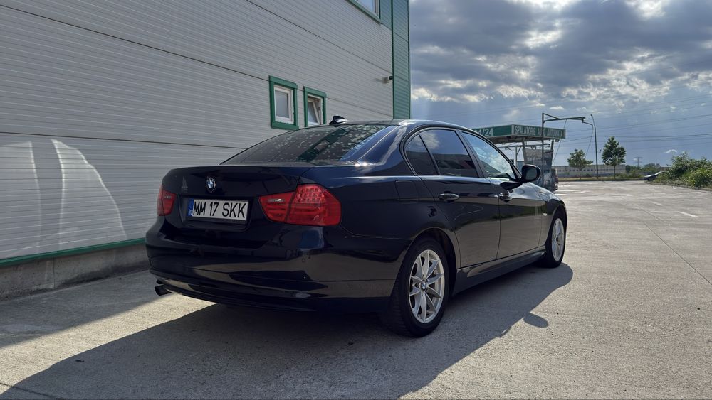BMW 3 Series 2010 — imagine 5