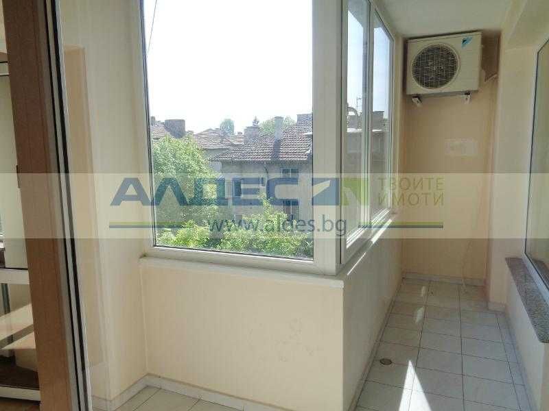 Дава се под наем Офис в София, Център - 215 кв.м за 1396.38 € - Снимка #13