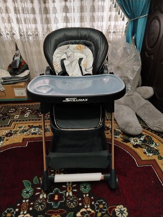 Болаларни овкатлантириш стули сотилади