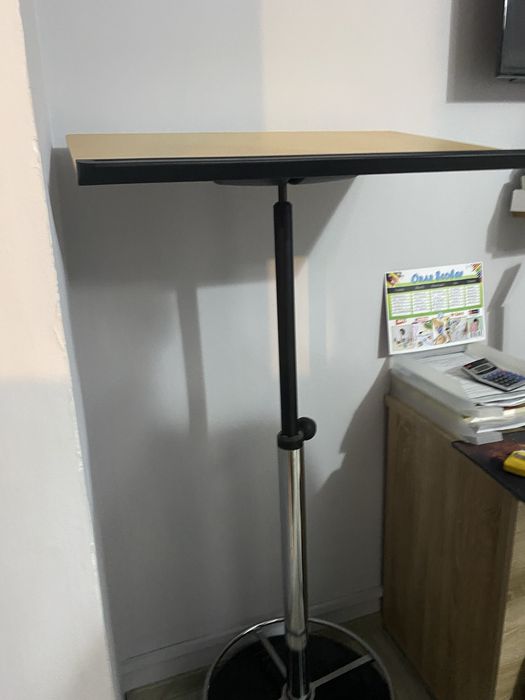 Birou ergonomic, masa