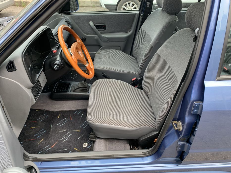 Ретро автомобил Форд Орион РС пакет RS Ford Orion олдтаймер класик XR3