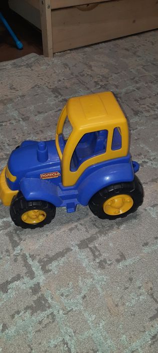 Продам игрушки за 3 000 тг все вместе.