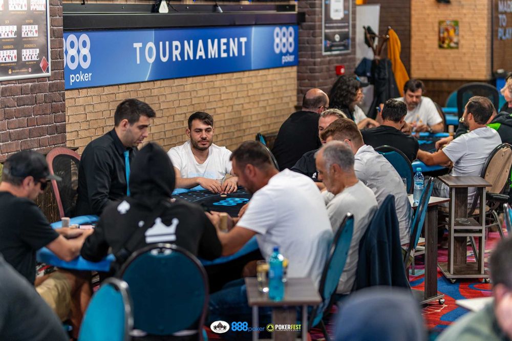 Dealer Poker Profesionist – Poker Night / Evenimente Private