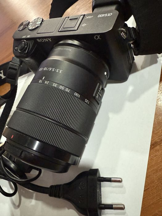 Фотоапарат Sony a6400 с обектив