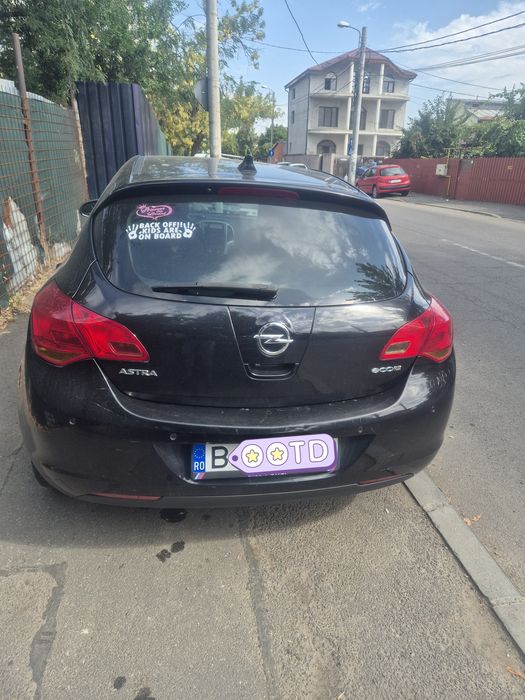 OPEL Astra 2011 — imagine 5