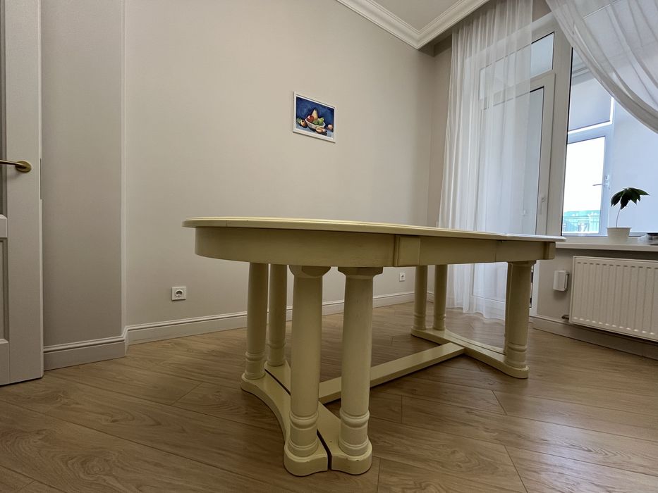 Продам стол срочно