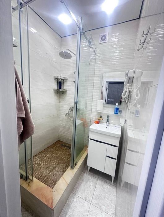 Офис в центре городо метро Ойбек +Мебель