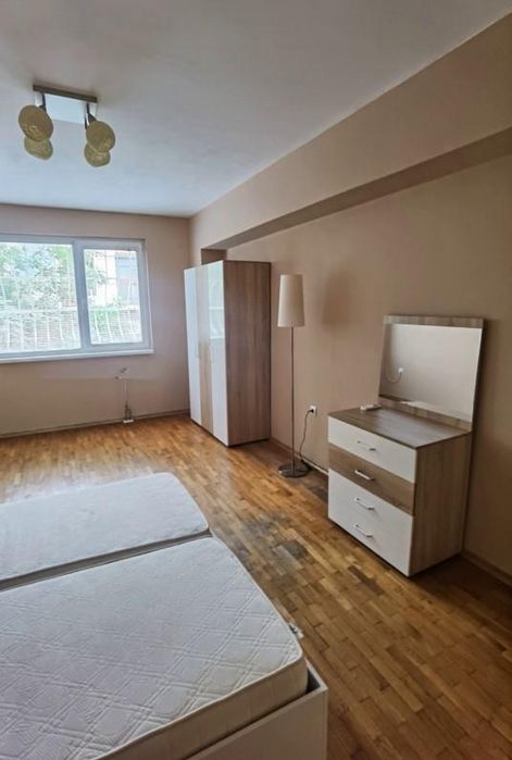 Дава се под наем Тристаен апартамент в София, Манастирски ливади - 130 кв.м за 800 € - Снимка #8