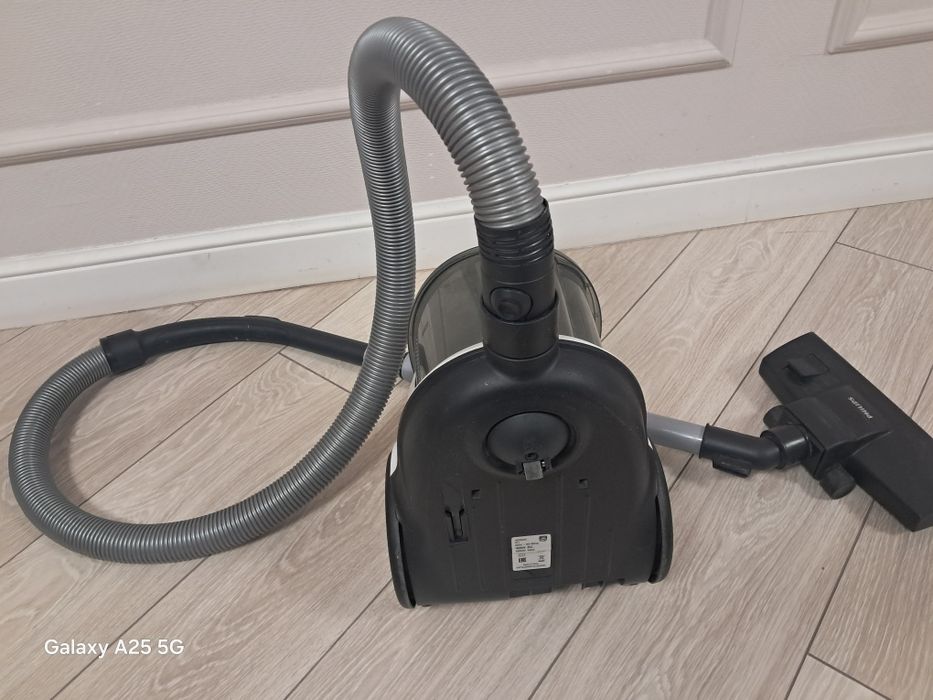 Пылесос Philips продам.