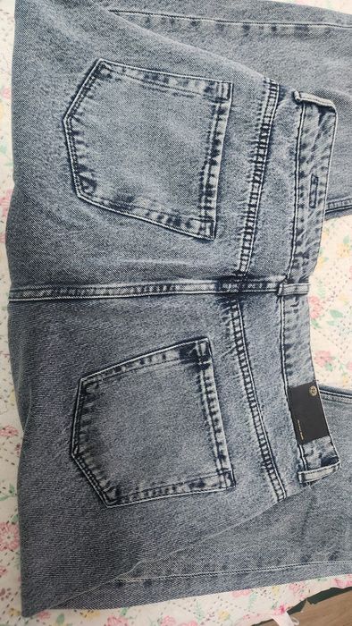 Продам джинсы MOM