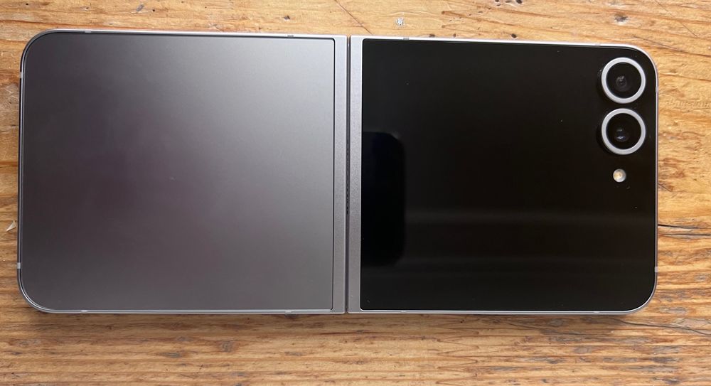 Samsung Galaxy Z Flip6