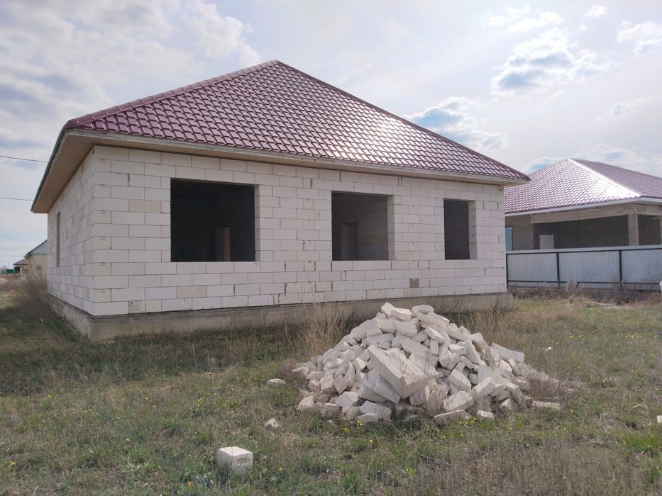Срочно срочно продам дом недостроенный