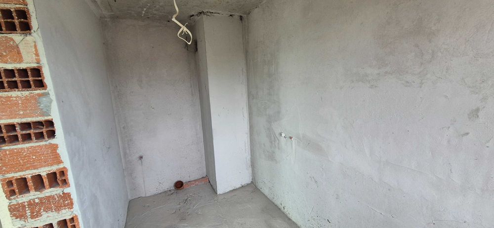 Продава се Тристаен апартамент в Ботевград - 117 кв.м за 13 €/кв.м - Снимка #8