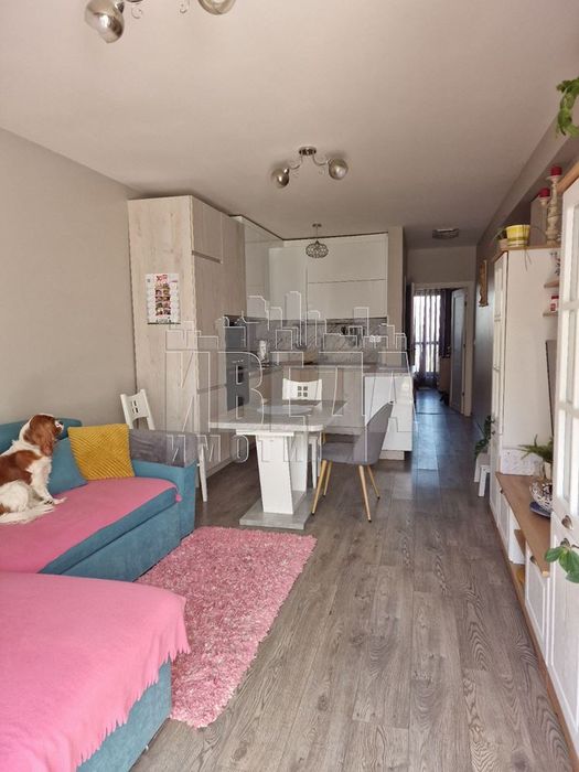 Продава се Тристаен апартамент в Варна, Гранд Мол Варна - 100 кв.м за 2149 €/кв.м - Снимка #1