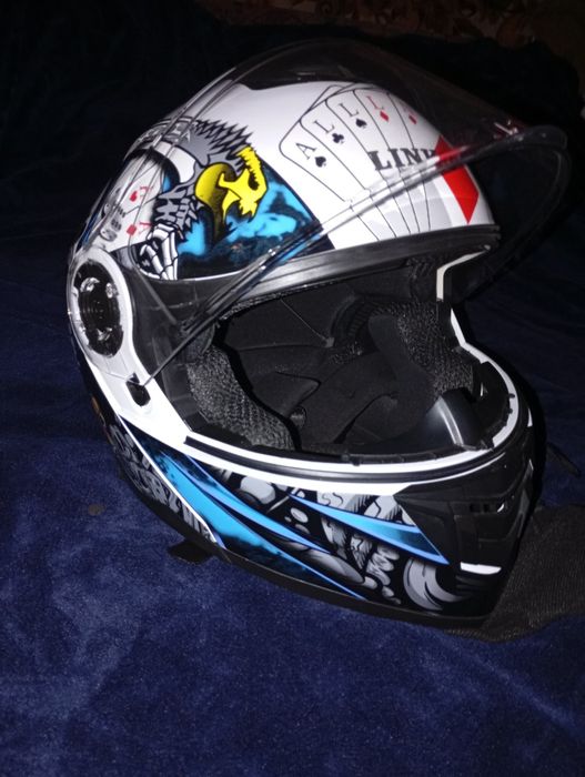 Продам мотошлем.