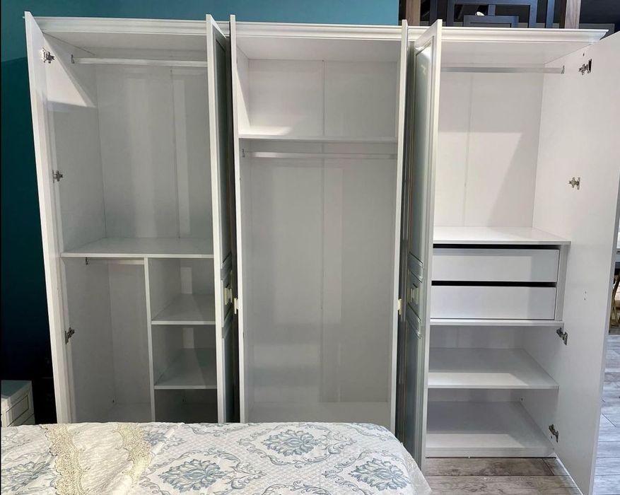 Спальный горнитур