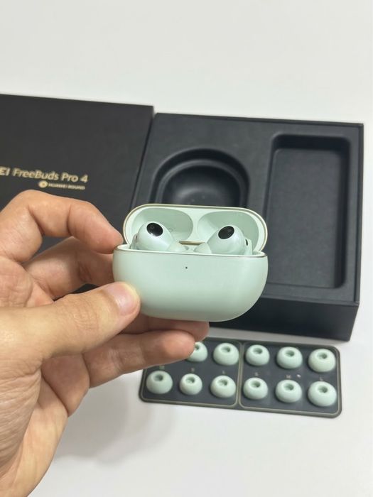 НаушникиHUAWEI FreeBuds Pro 4
