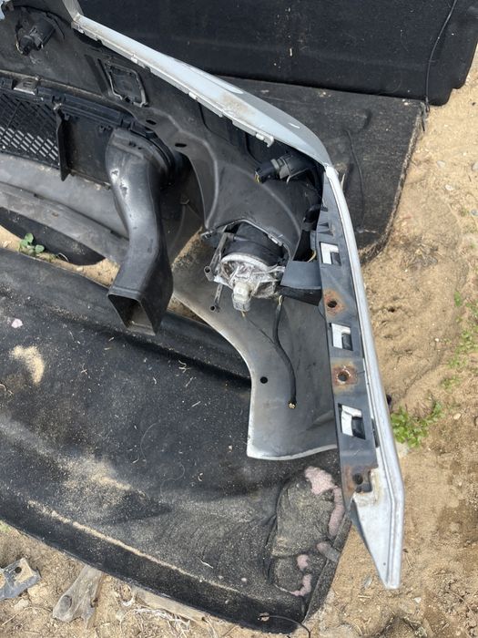 Bară față completă BMW Seria 5 e60 M-Pachet 2005 cu senzori și spălătoare de faruri