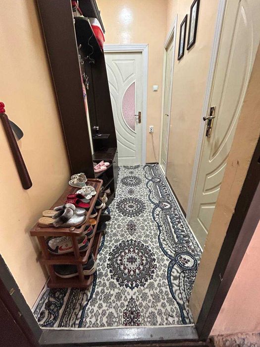 Квартира на Яшнабад 2*3/4/4 общ пл 50м ,балкон 1,5*6