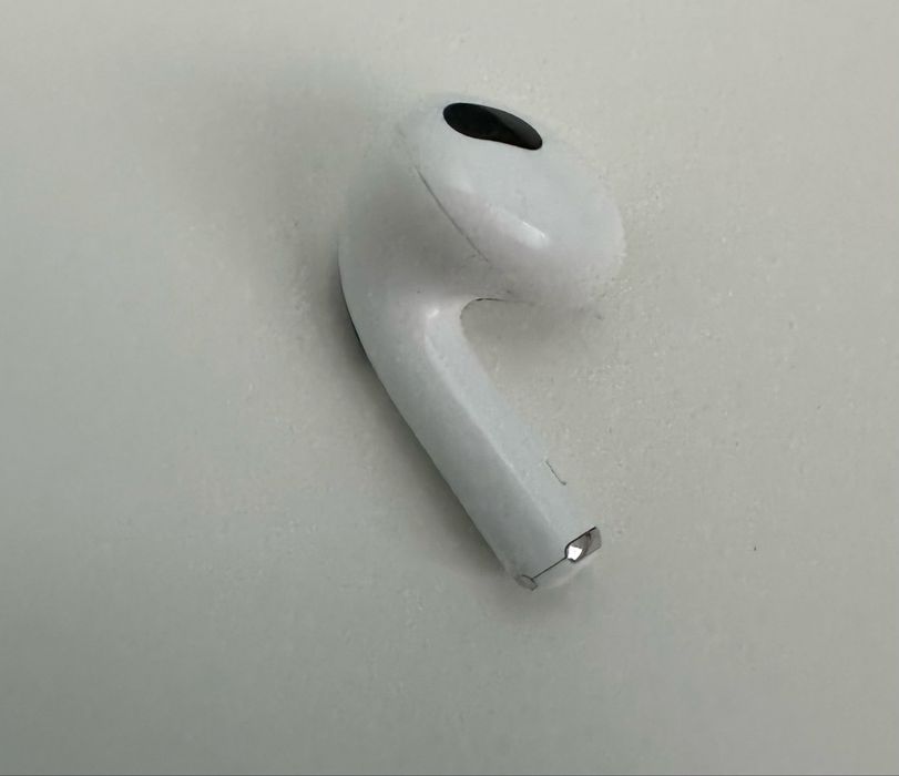 AirPods 3rg gen  magsafe