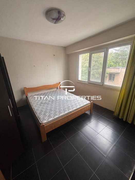 Дава се под наем Тристаен апартамент в Бургас, Изгрев - 68 кв.м за 450 € - Снимка #1