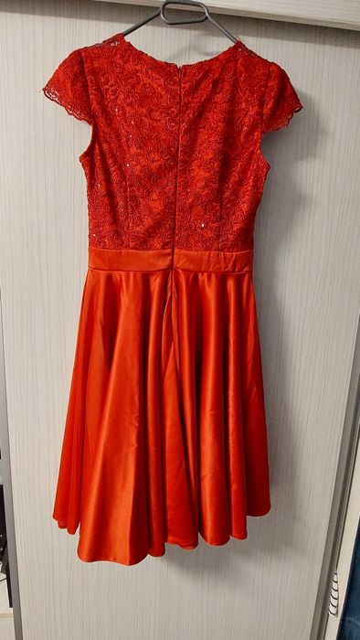 Rochie eleganta rosie