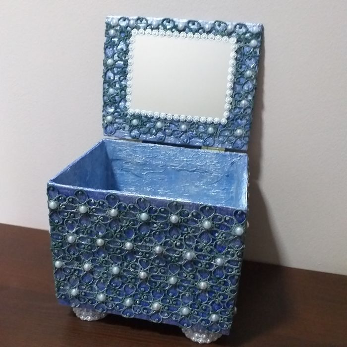 Сундучок-шкатулка